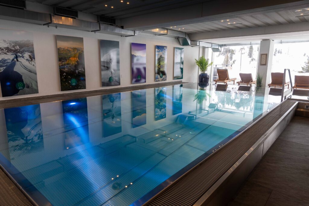 Aurora Pool 1